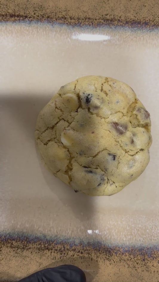 White Chocolate Chip Cookie
